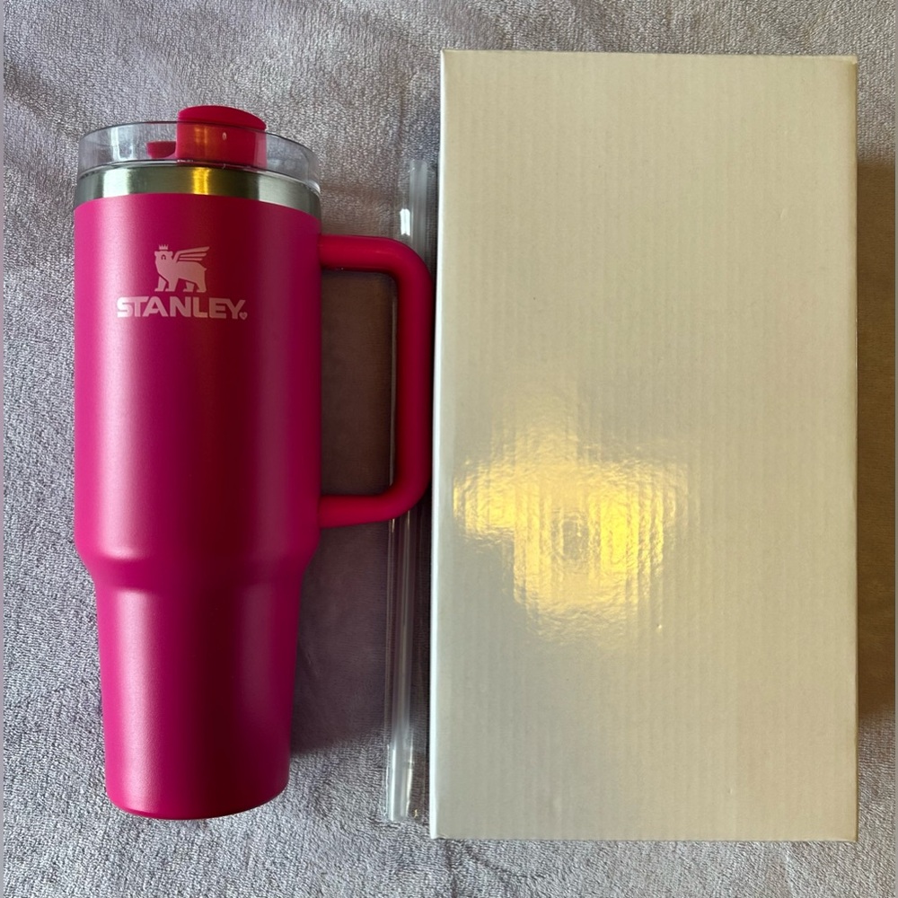 🩷🩷 Stanley Cosmo Pink Target Valentine’s Day 40oz Tumbler 🩷🩷
